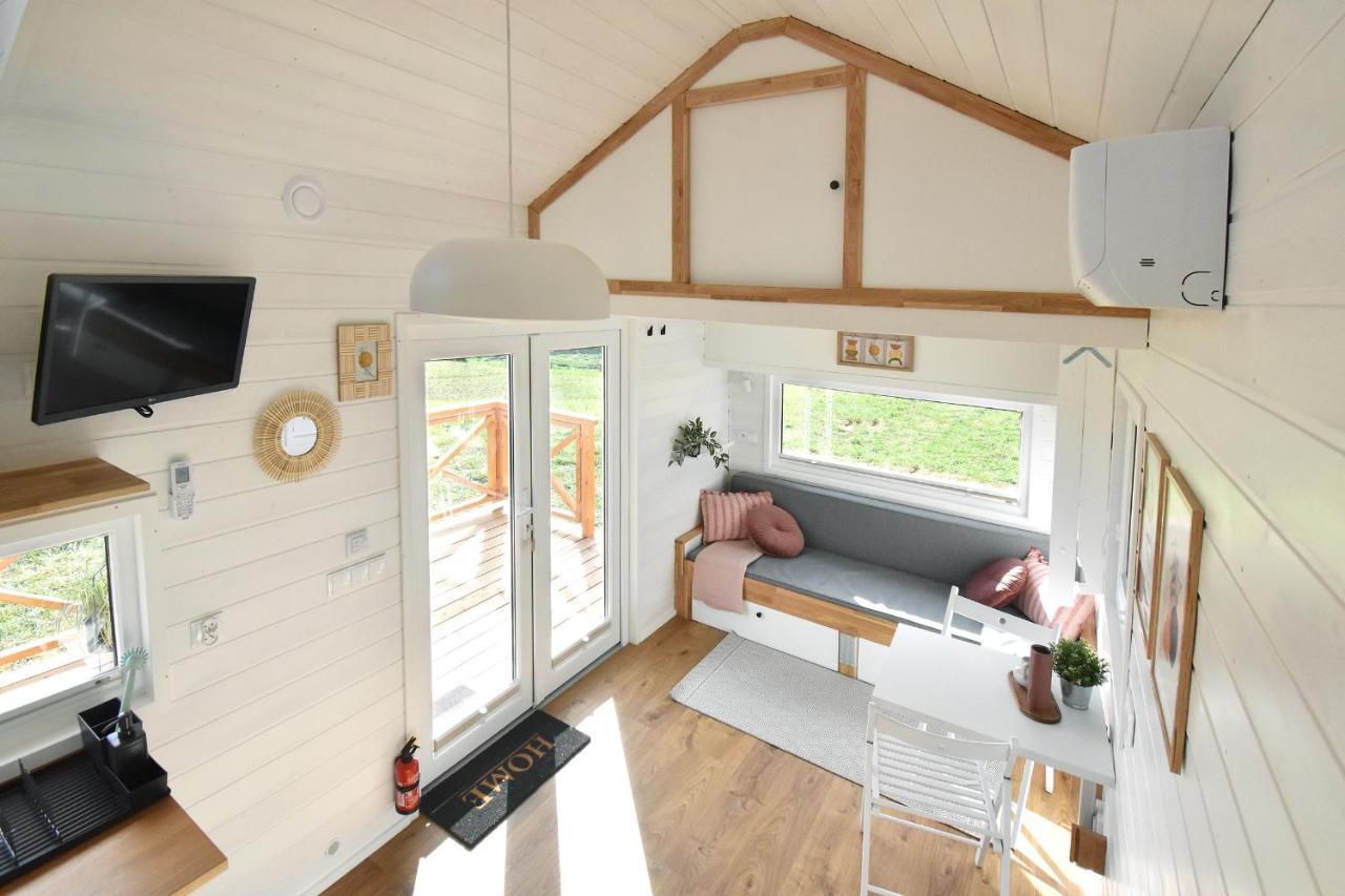 Вилла Dadaj Park - Tiny House Бискупец Экстерьер фото