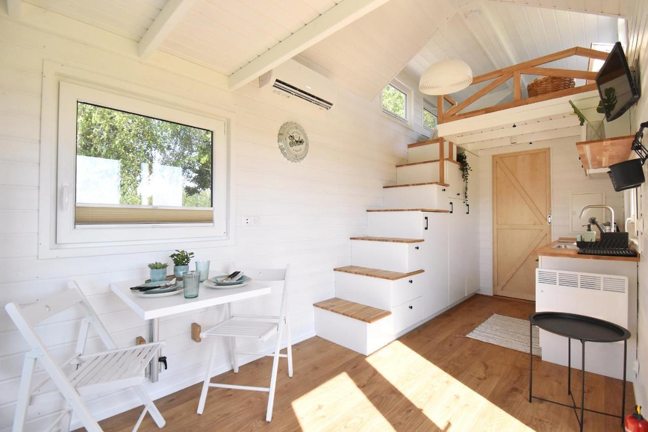 Вилла Dadaj Park - Tiny House Бискупец Экстерьер фото