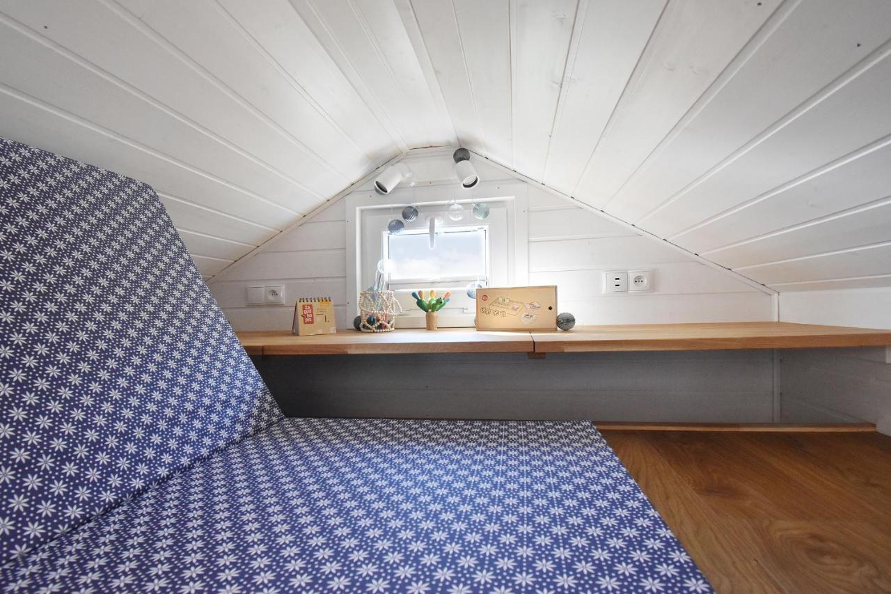 Вилла Dadaj Park - Tiny House Бискупец Экстерьер фото