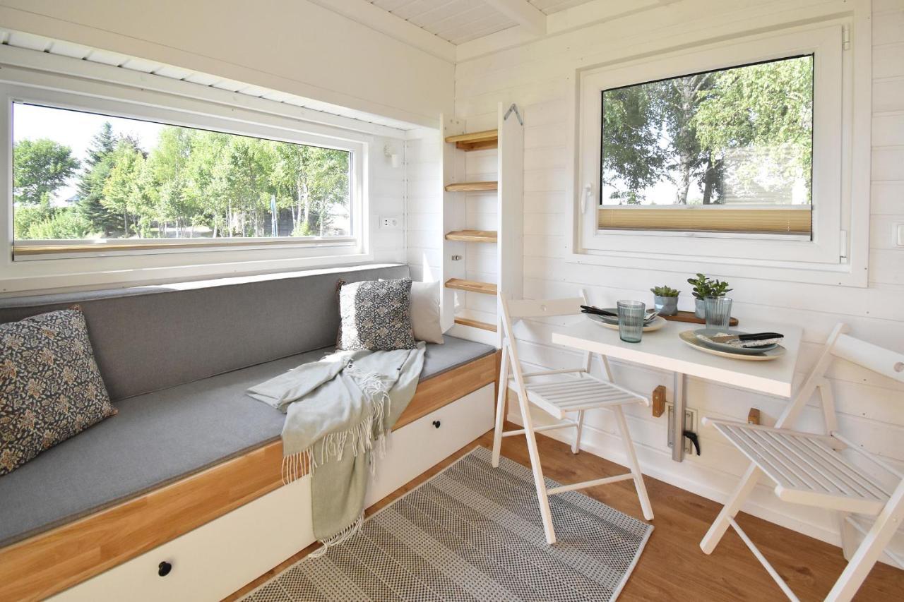 Вилла Dadaj Park - Tiny House Бискупец Экстерьер фото